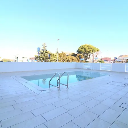 Meit Apartment